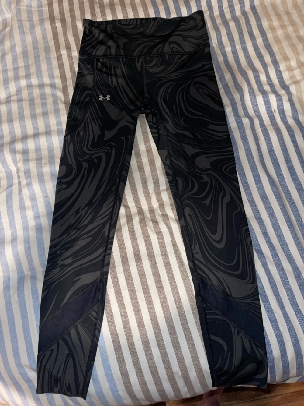 Under Armour Black & Gray Marble-Print Performance Leggings